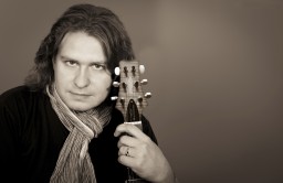 Программа Романа Мирошниченко: Я люблю тебя слишком сильно…