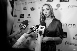 В цирке фонтанов "Аквамарин" прошло мероприятие посвящённое дню рождения школы талантов "Я"