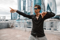 Ногу свело! устроили игры с огнем в Нью-Йорке и в Москве!