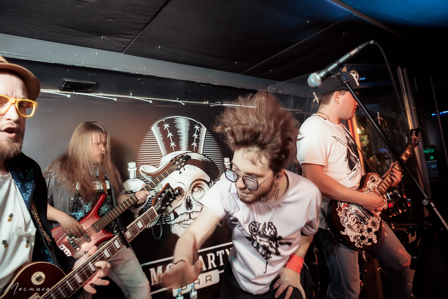 Концерт группы КОСМОНАВТЫ в Нижнем Новгороде