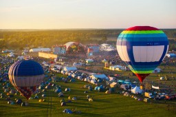 Продюсер фестиваля «НАШЕСТВИЕ» 2018 рассказал в эфире о полезных опциях для посетителей