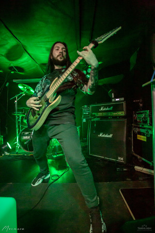 DIVIDED ISLAND  в клубу "Город"