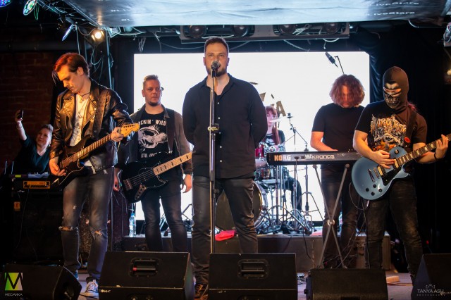 Группа KORSИKA