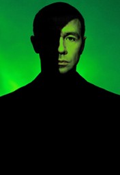 Дельфин 18 апреля в Санкт-Петербурге