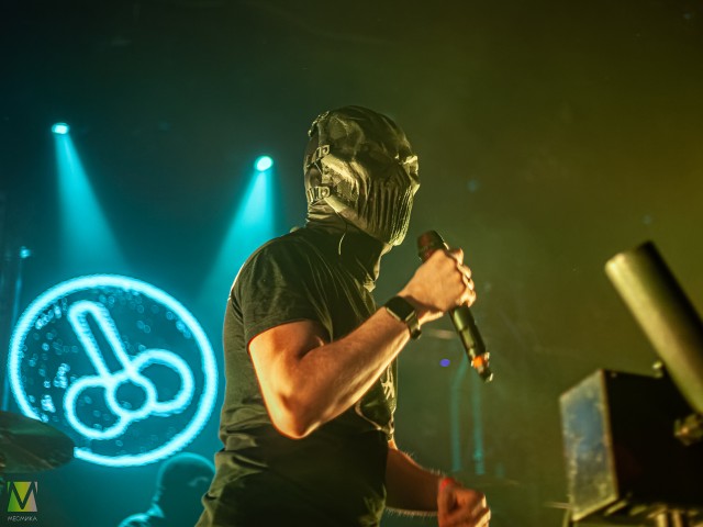 31 января Пневмослон презентовал альбом "Зуб известного человека" в СПб