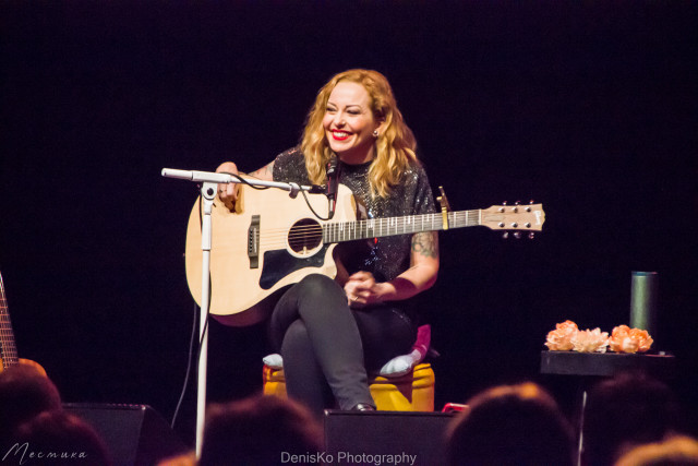 Anneke van Giersbergen
