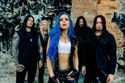 ARCH ENEMY анонсировали новый альбом "Deceivers", а также представили обложку и трек-лист
