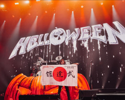 Helloween выпустили новое концертное видео