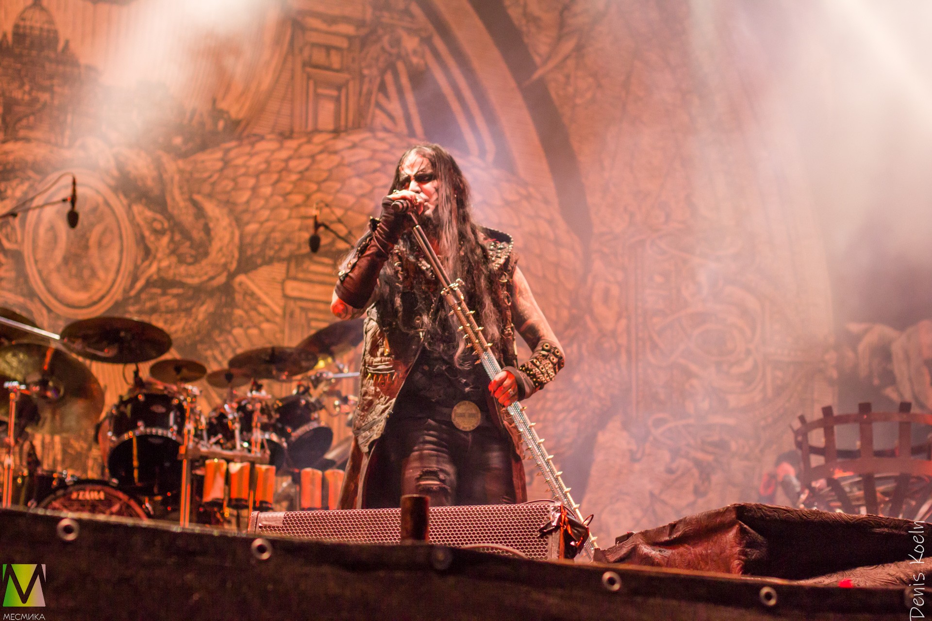 Dimmu Borgir