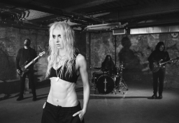 The Pretty Reckless представили новую мощную песню «For I Am Death»