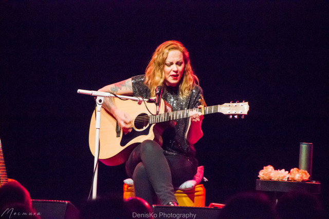 Anneke van Giersbergen