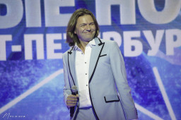 Дмитрий Маликов на сцене фестиваля Белые ночи Санкт-Петербурга 11.07.2021