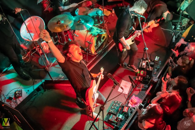 Четыре Апреля