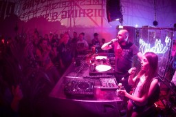 Рэп-баттл "Drop the mic" 25 января в Москве Рэп-баттл "Drop the mic" 25 января в Москве