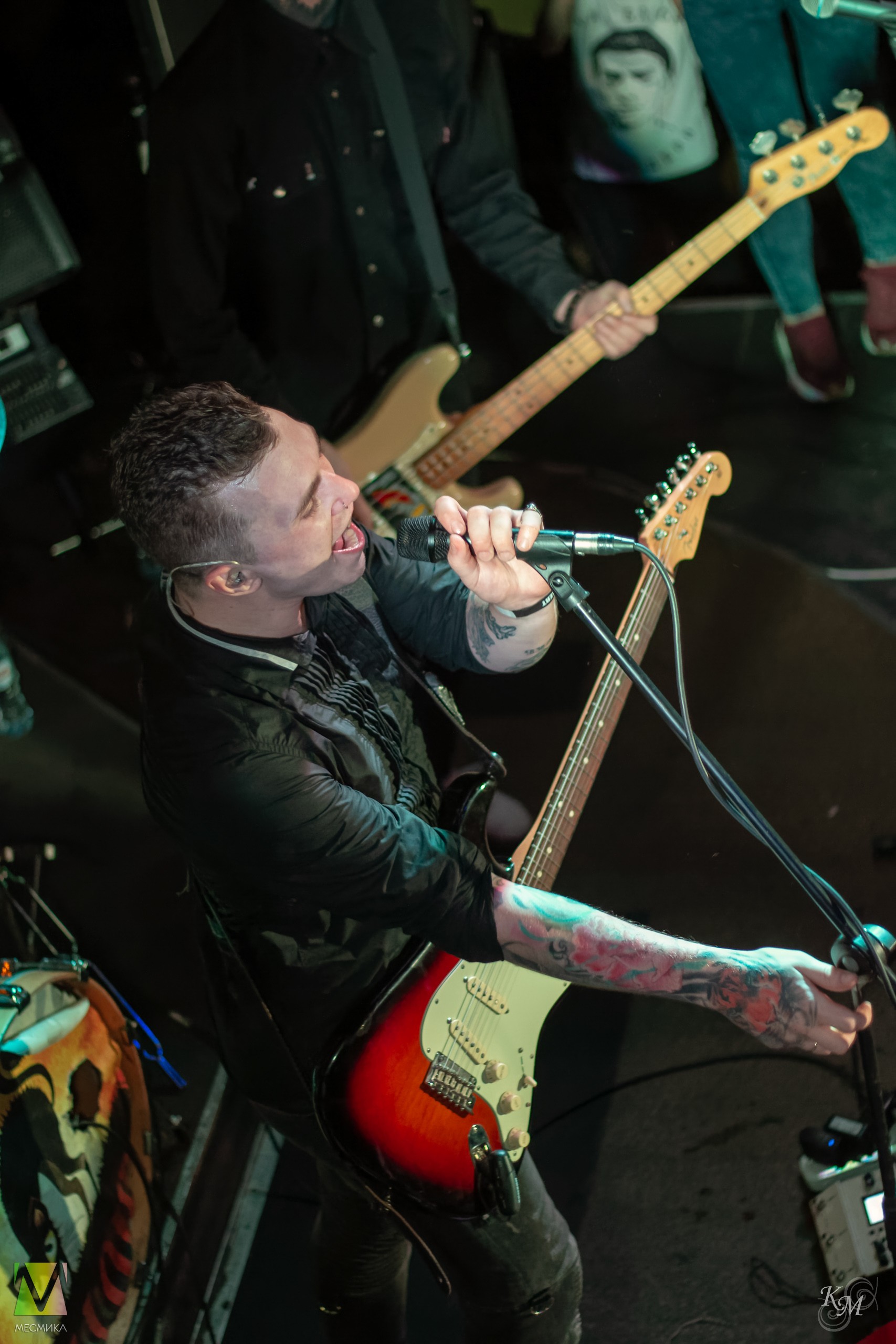 Четыре Апреля