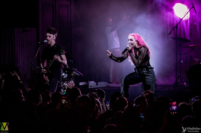 Группа "Icon For Hire" в клубе MOD