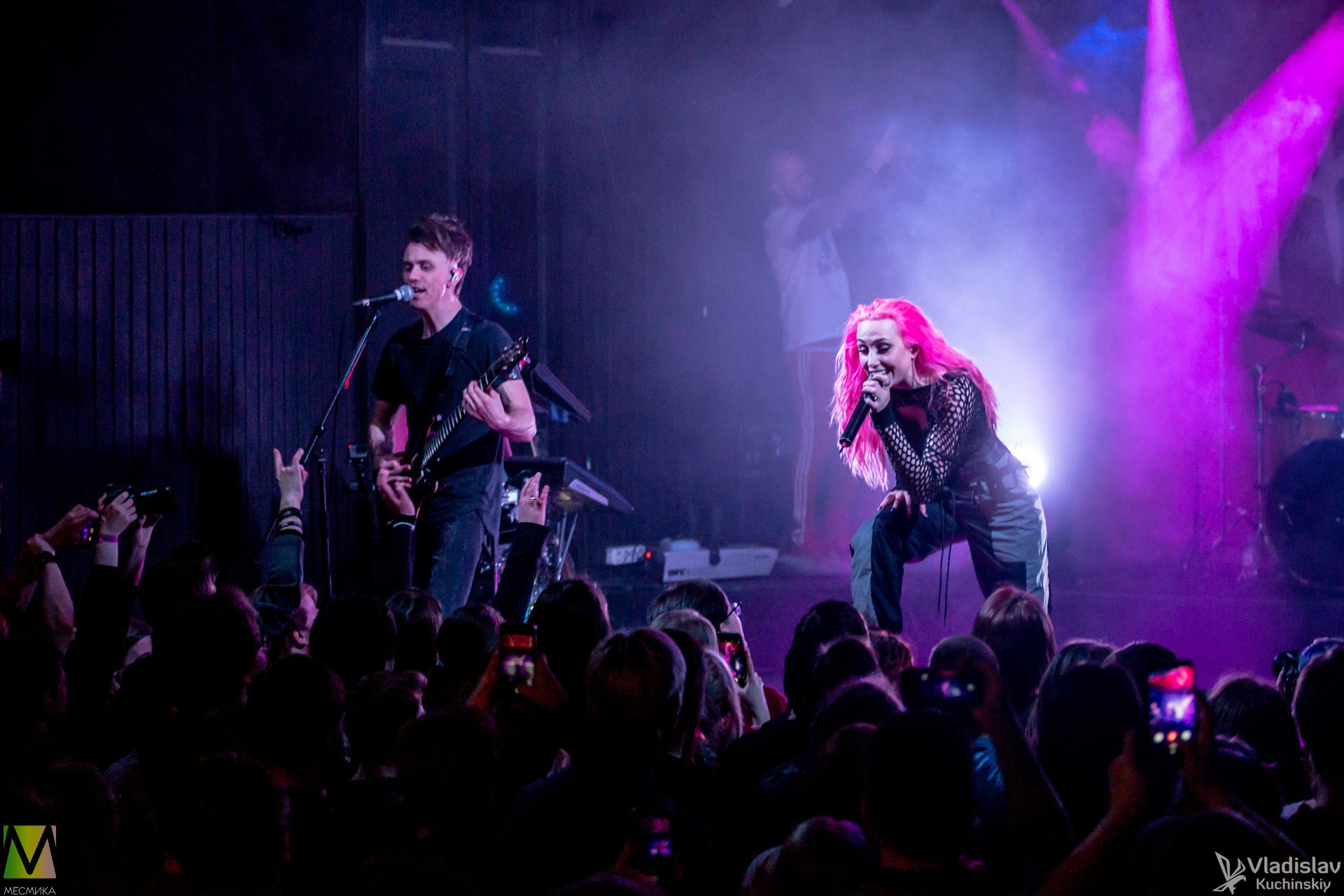 Группа "Icon For Hire" в клубе MOD