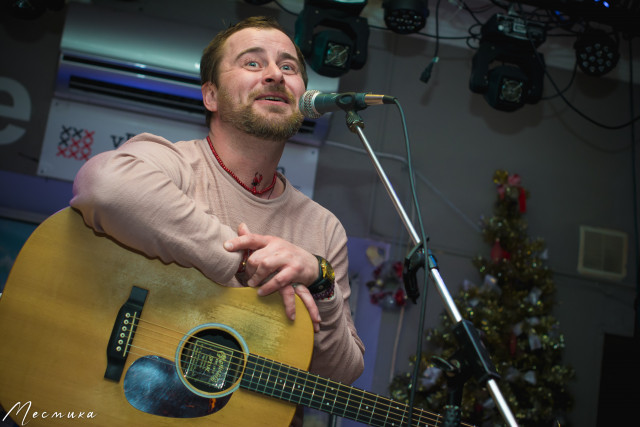 14 марта в Арт-Кафе 113 (Брянск) выступил Тимофей Яровиков (СЕРДЦЕ ДУРАКА)