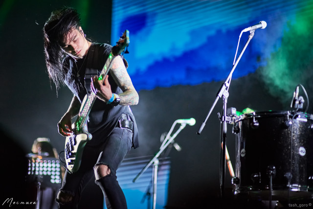 Леонид Максимов на сцене клуба 1930 Moscow