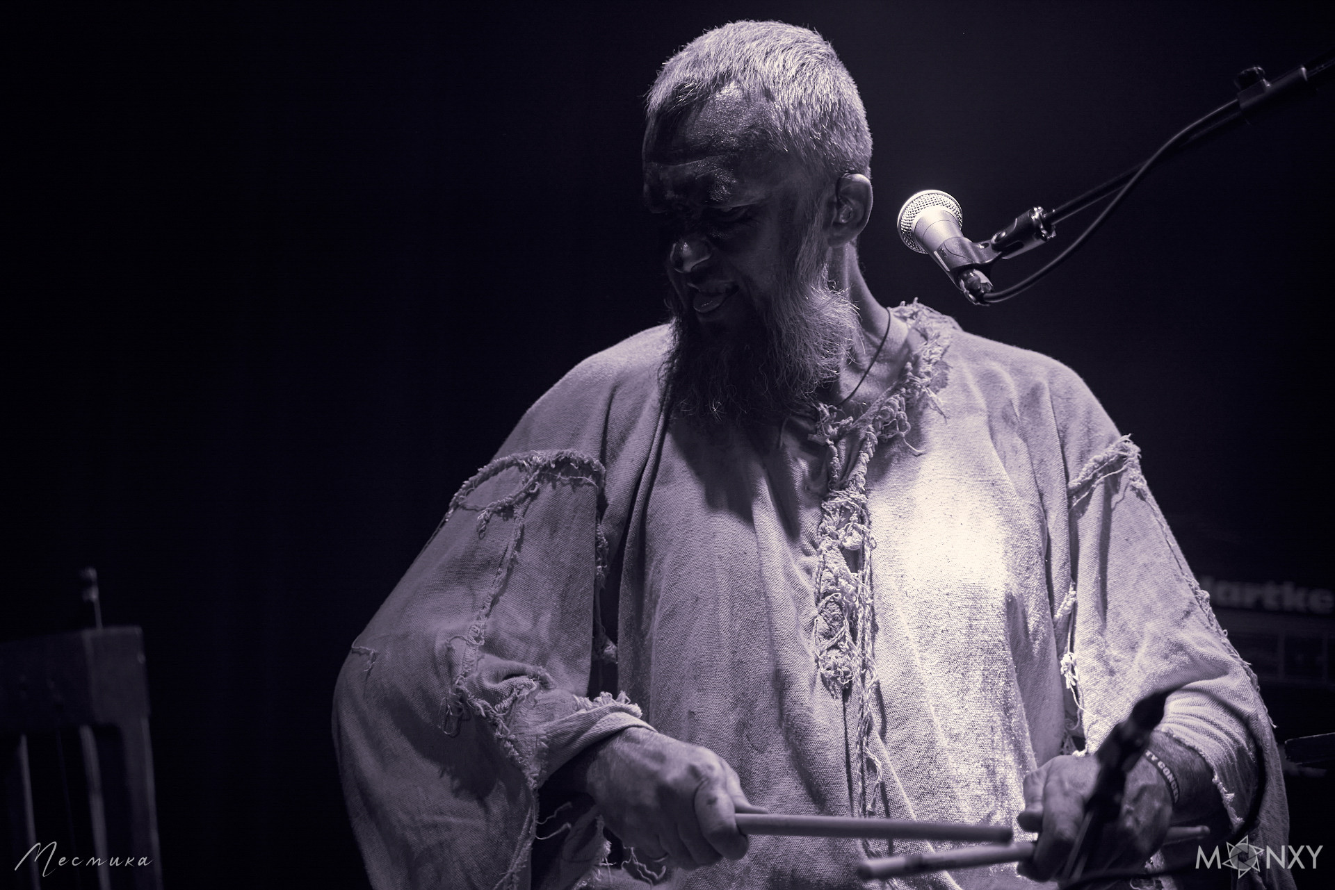 Анатолий Пахаленко - вокал, музыкант-мультиинструменталист группы Nytt Land