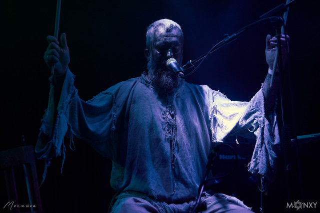 Анатолий Пахаленко - вокал, музыкант-мультиинструменталист группы Nytt Land