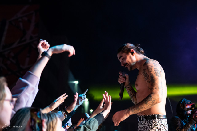 Юрий Музыченко и фанаты