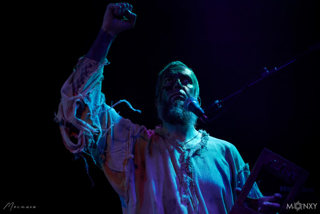 Анатолий Пахаленко - вокал, музыкант-мультиинструменталист группы Nytt Land