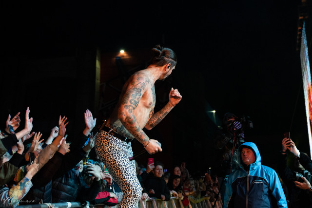 Юрий Музыченко и фанаты