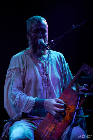 Анатолий Пахаленко - вокал, музыкант-мультиинструменталист группы Nytt Land